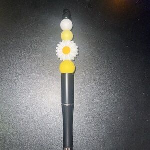 Flower beaded focal pen